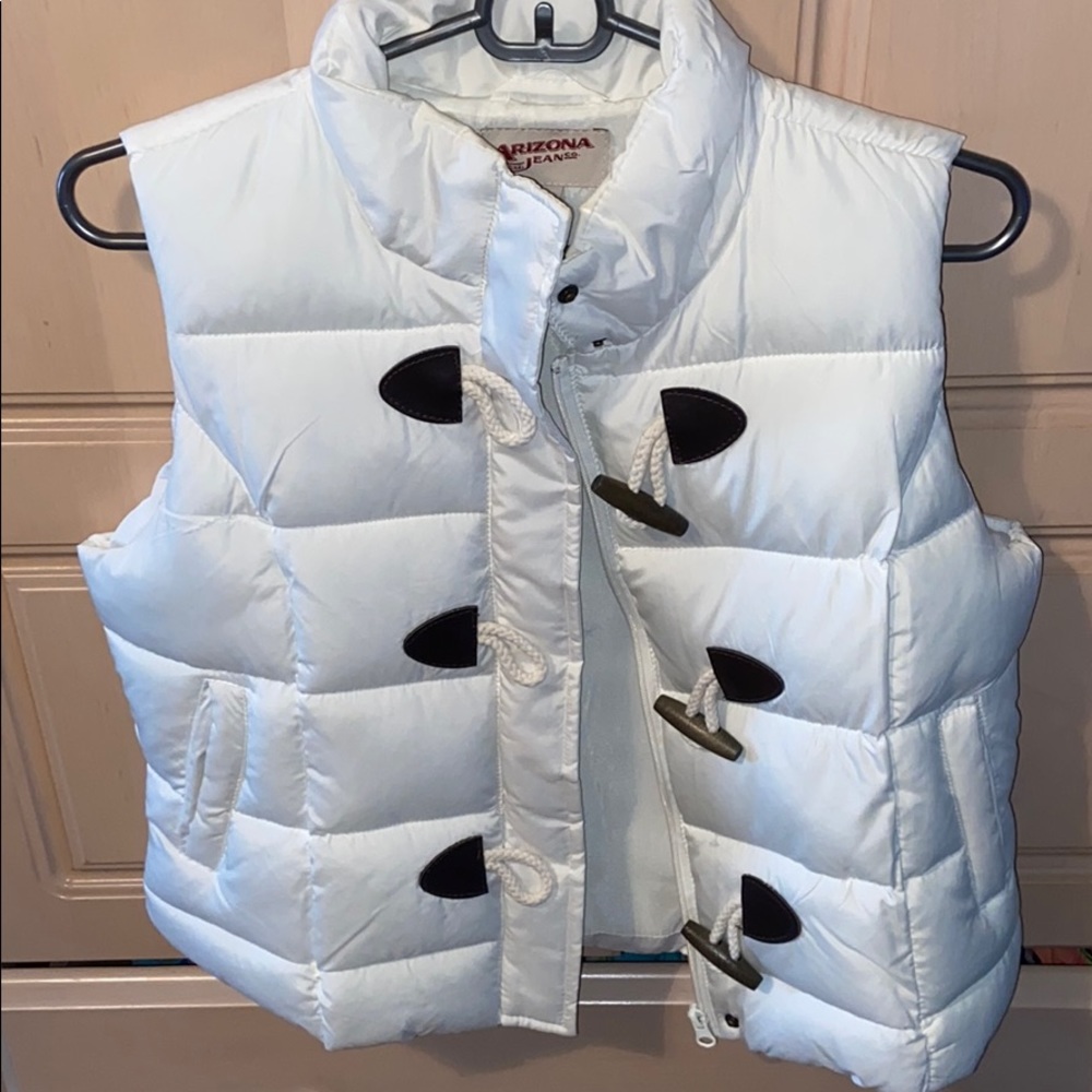 White vest